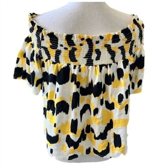 NEW Who What Wear Linen Graphic Smocked Off The Shoulder Short Sleeve Blouse XS - Picture 3 of 4